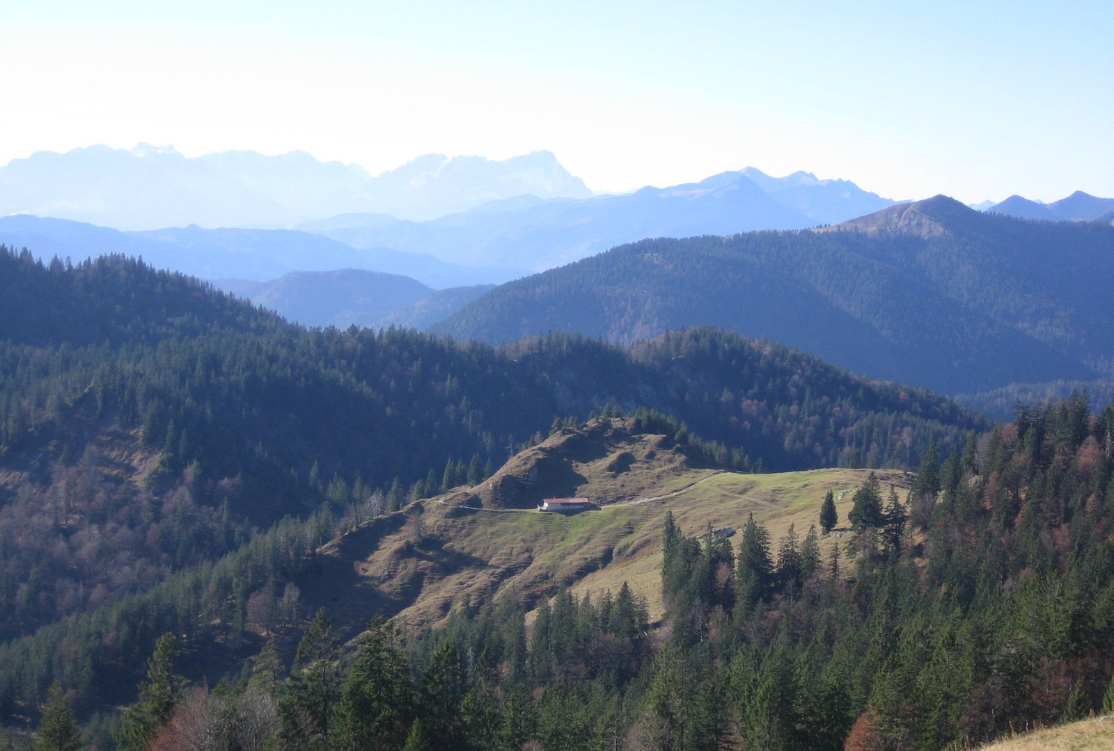 Blich auf Staffel im Herbst, © Gemeinde Jachenau Blich auf Staffel im Herbst, © Gemeinde Jachenau